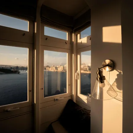 公寓 Valletta's Scenic *